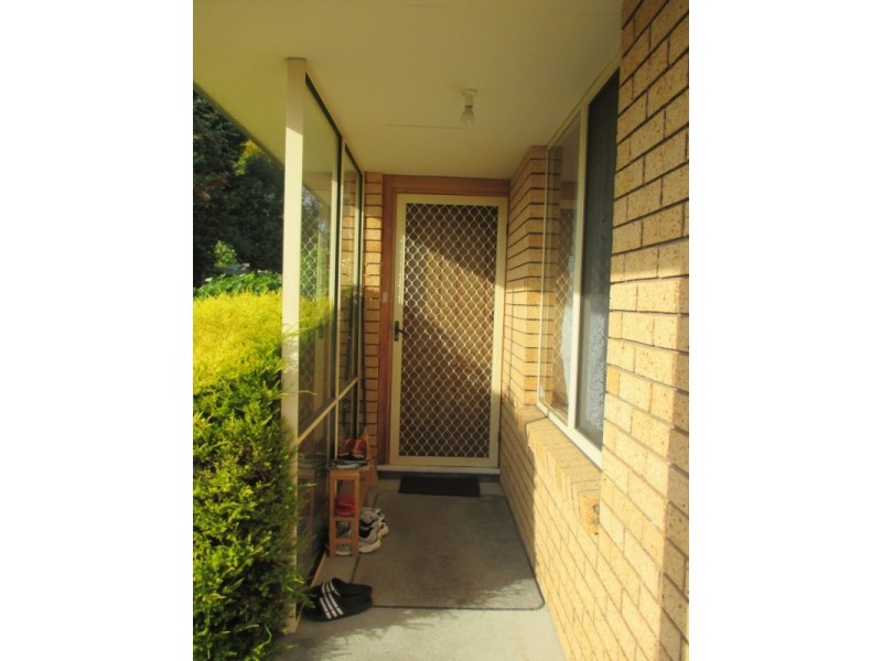 2/2 Roger Retreat, Newnham TAS 7248