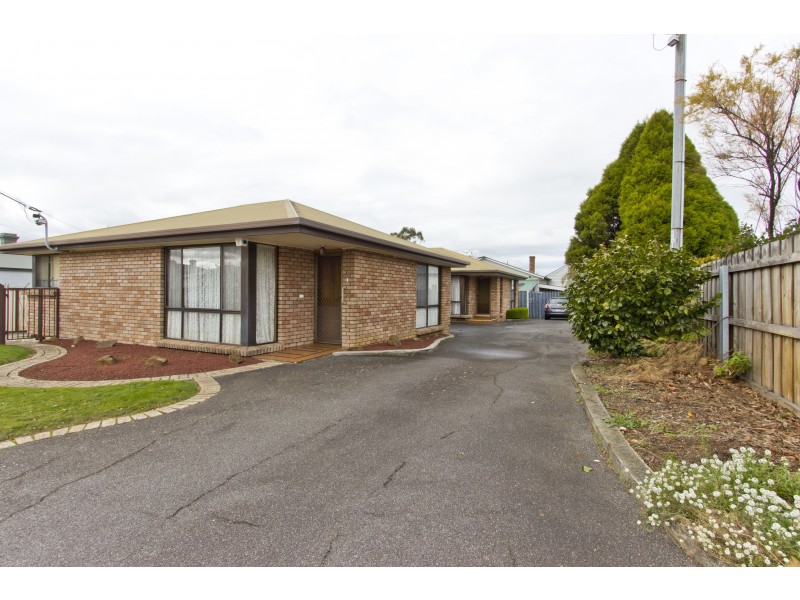 2/23 Button Street, Mowbray TAS 7248
