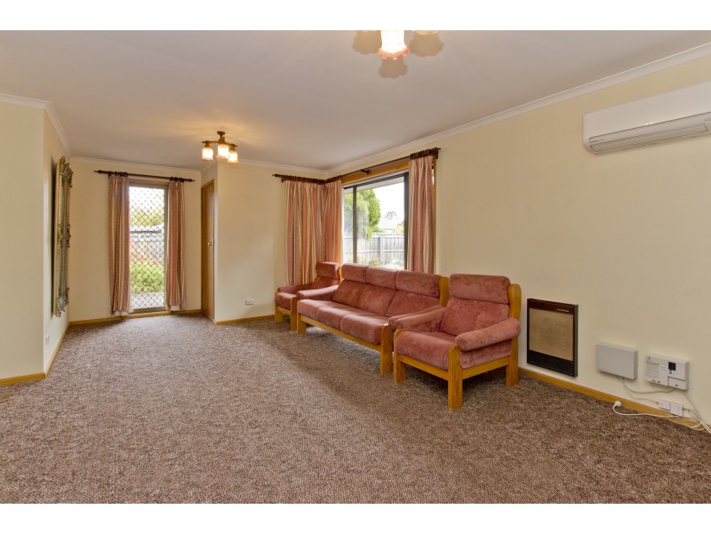 2/23 Button Street, Mowbray TAS 7248