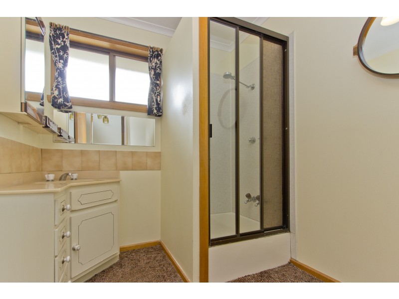 2/23 Button Street, Mowbray TAS 7248