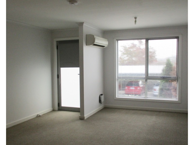 2/24 Benjamin Street, Trevallyn TAS 7250