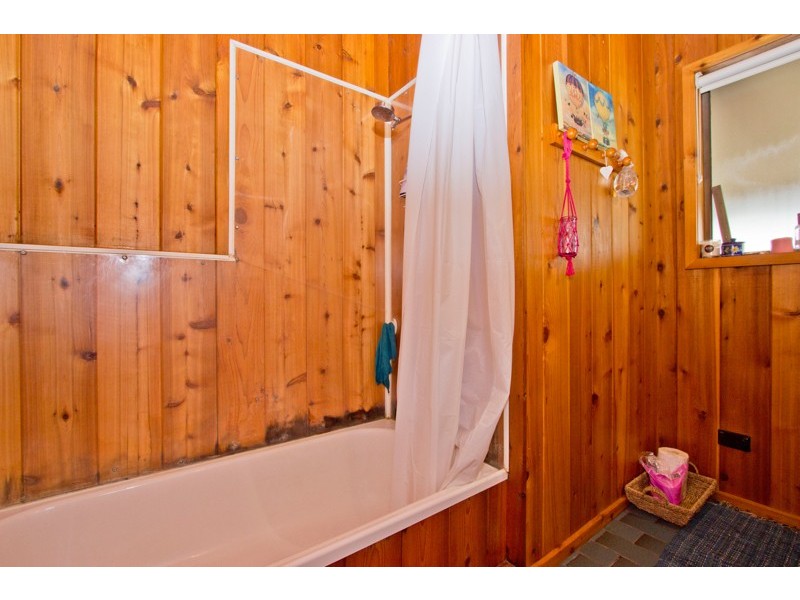 11 Valley Street, Trevallyn TAS 7250