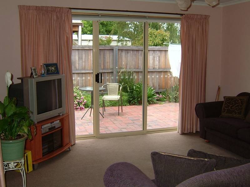2/10 Winston Street, Mowbray TAS 7248