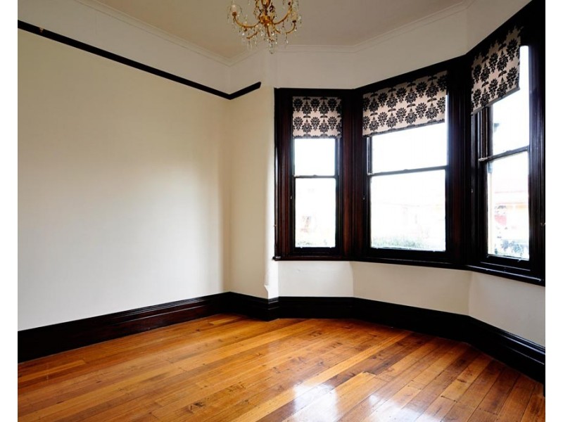 8 Henty Street, Invermay TAS 7248