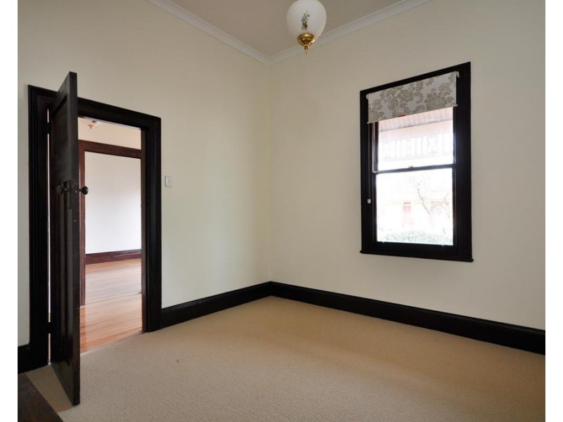 8 Henty Street, Invermay TAS 7248