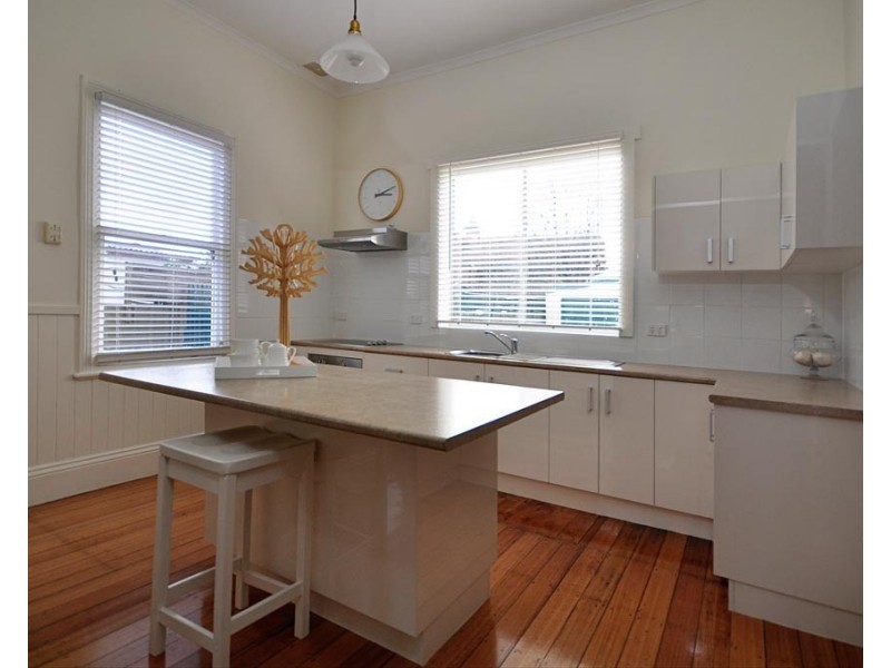 8 Henty Street, Invermay TAS 7248