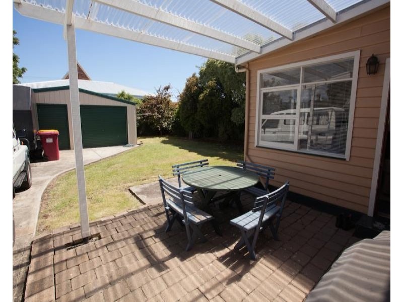 8 Henty Street, Invermay TAS 7248