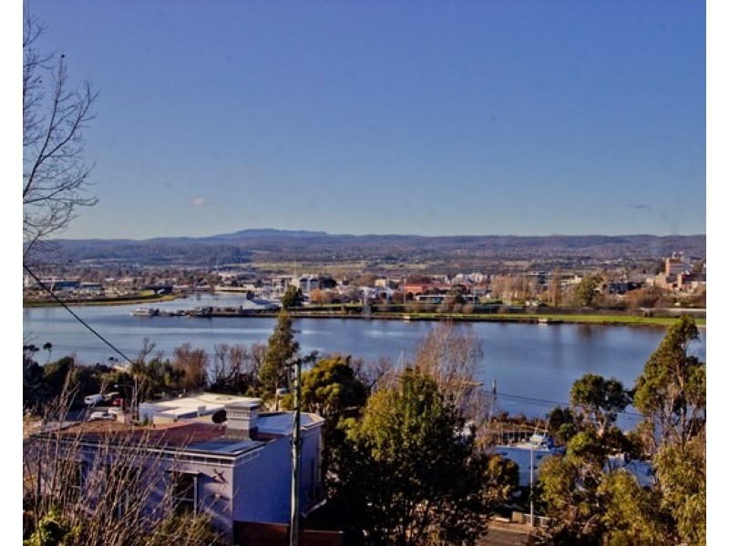 2/5 Trevallyn Road, Trevallyn TAS 7250