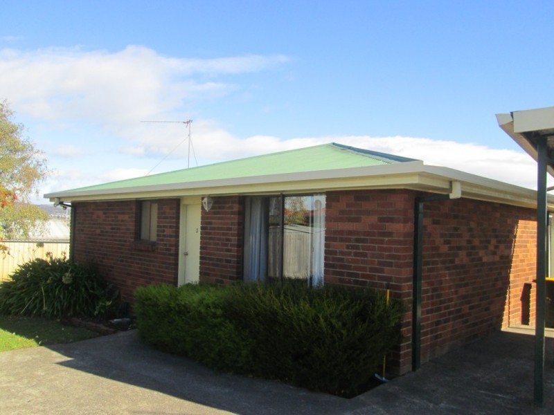 3/22 Bishops Drive, Newnham TAS 7248