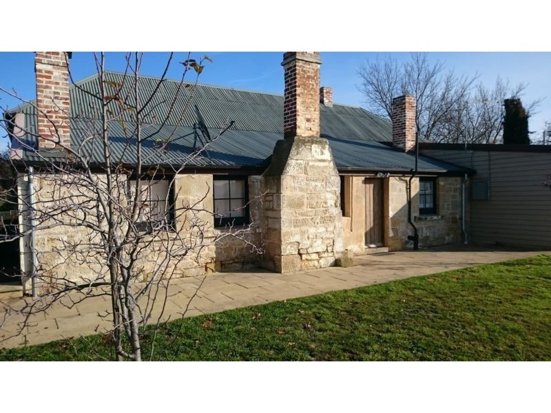 32 Bond Street, Ross TAS 7209