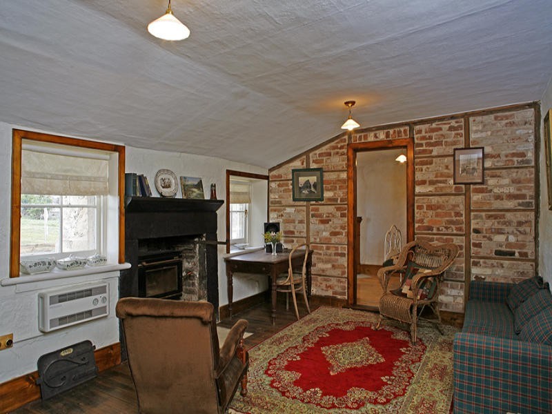 32 Bond Street, Ross TAS 7209