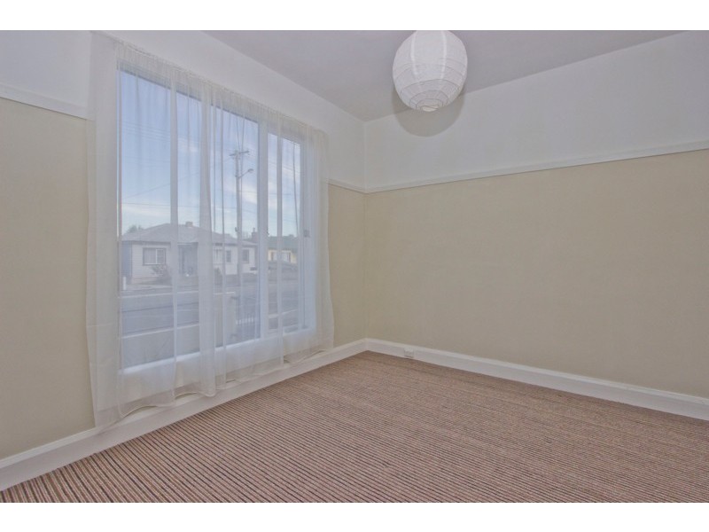 8 Howard Street, Invermay TAS 7248