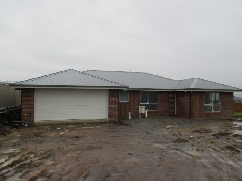 7 Statesman Place, Newnham TAS 7248