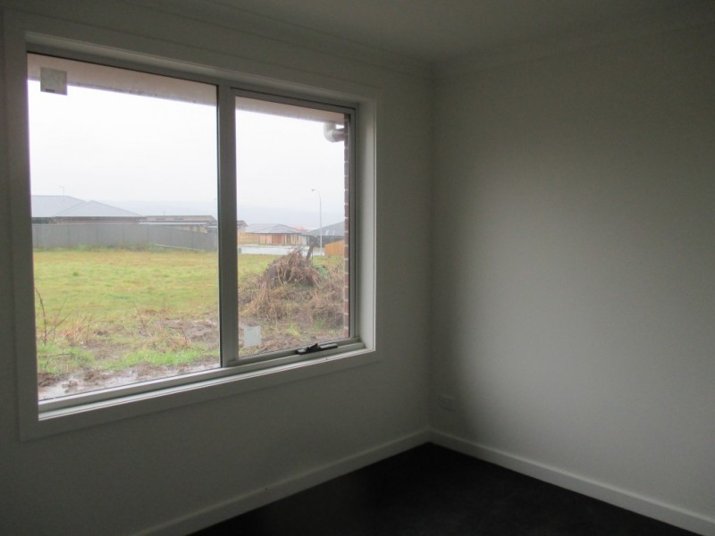7 Statesman Place, Newnham TAS 7248