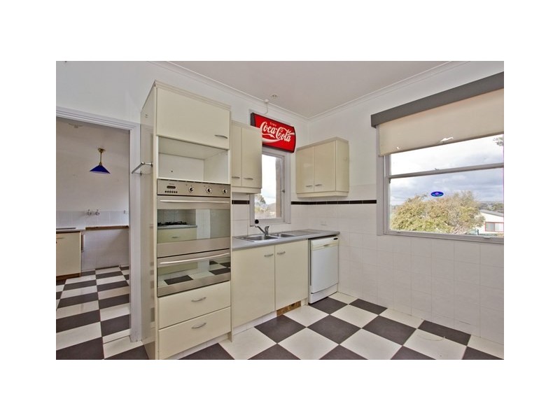 15 Queen Street, Campbell Town TAS 7210