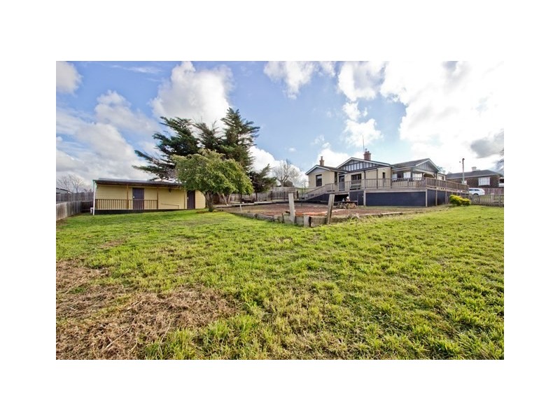 15 Queen Street, Campbell Town TAS 7210