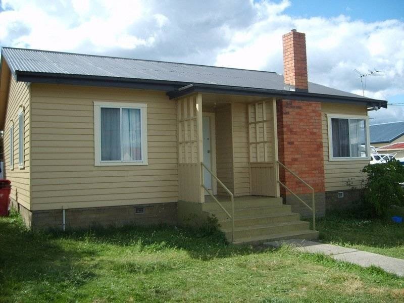 20 Sturt Crescent, Mayfield TAS 7248