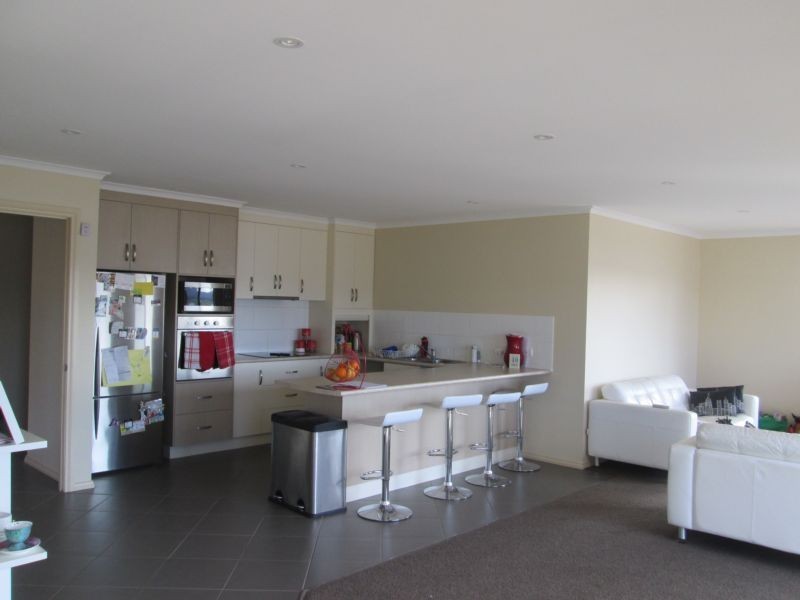 2/17 Carries Close, Riverside TAS 7250