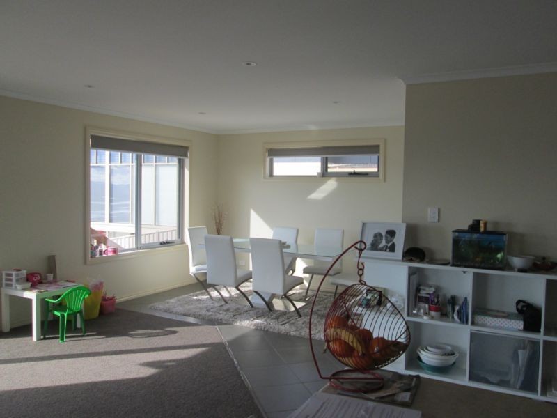 2/17 Carries Close, Riverside TAS 7250