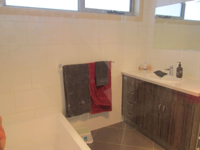 2/17 Carries Close, Riverside TAS 7250