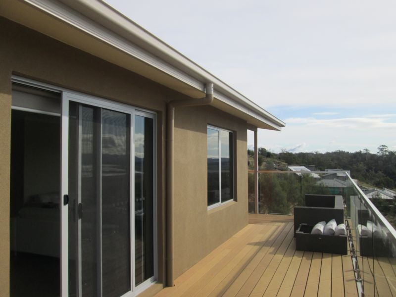 2/17 Carries Close, Riverside TAS 7250