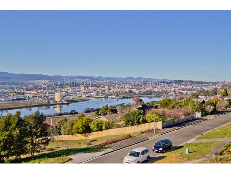 37a Floreat Crescent, Trevallyn TAS 7250