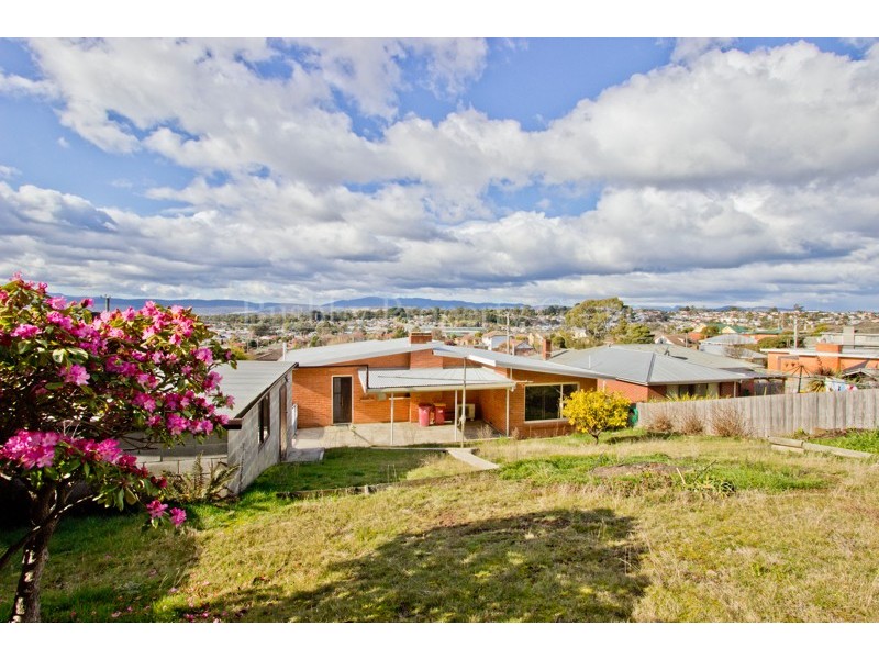 52 Ernest Street, Kings Meadows TAS 7249