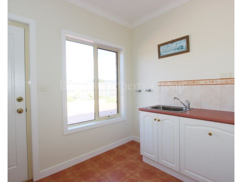 200b Alanvale Road, Newnham TAS 7248