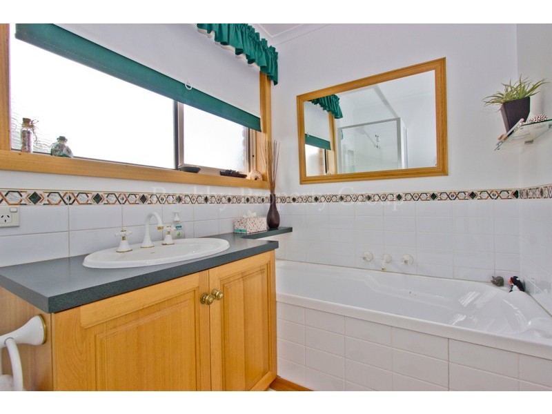 30 Henrietta Grove, West Launceston TAS 7250