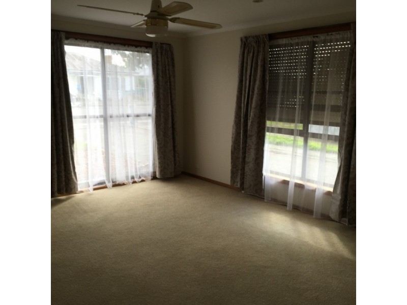 1/4 Luck Street, Mowbray TAS 7248