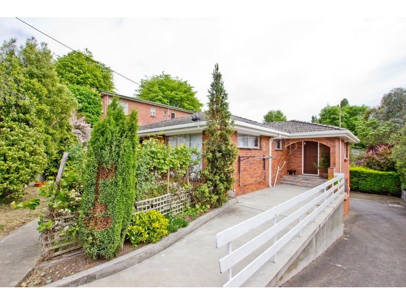 2/22 Connaught Crescent, West Launceston TAS 7250