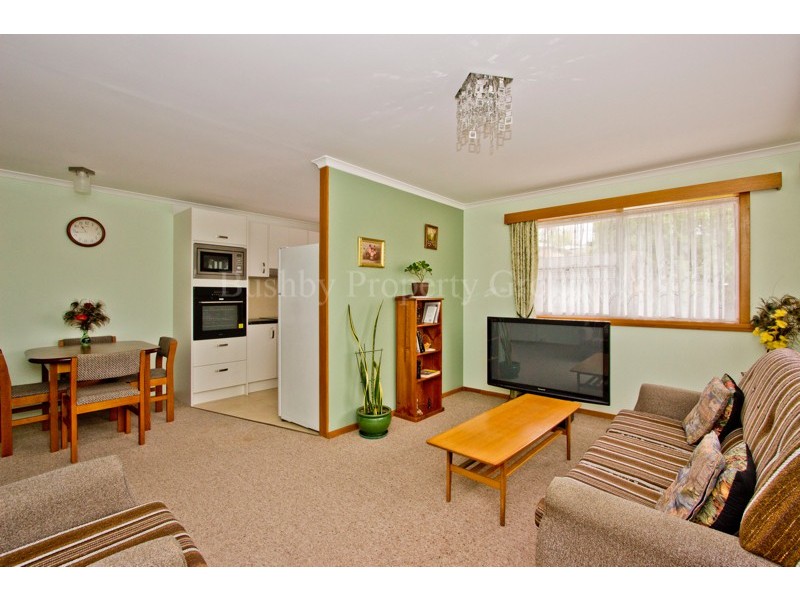 2/22 Connaught Crescent, West Launceston TAS 7250