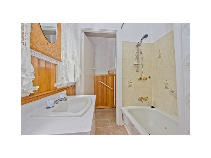 2 Birch Avenue, Newstead TAS 7250