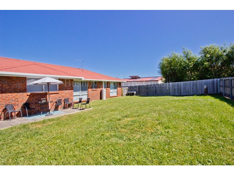 2/12 Drysdale Court, Newnham TAS 7248