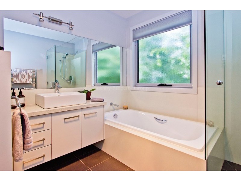 28 Whitford Grove, Trevallyn TAS 7250