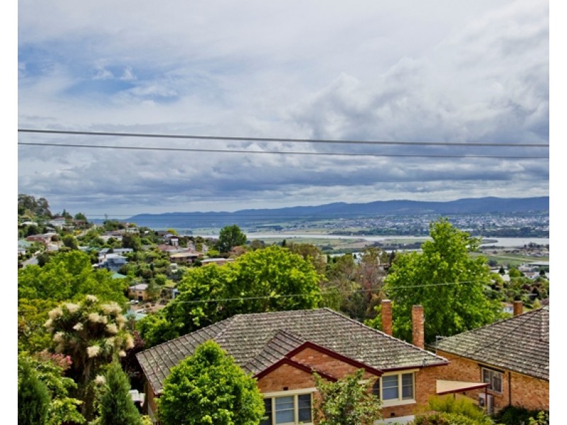 13 Fairthorne Road, Trevallyn TAS 7250