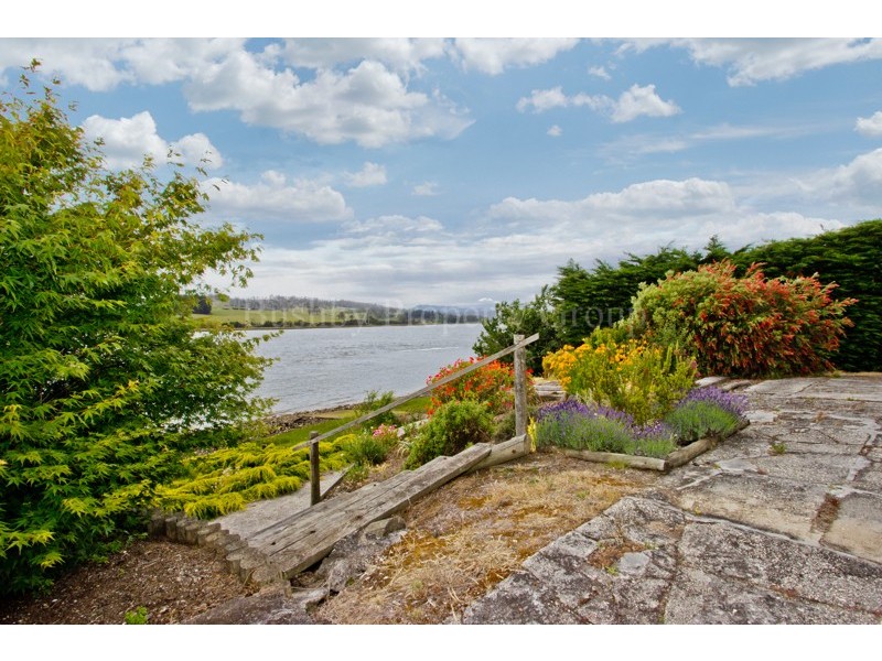 28 Rosevears Drive, Lanena TAS 7275