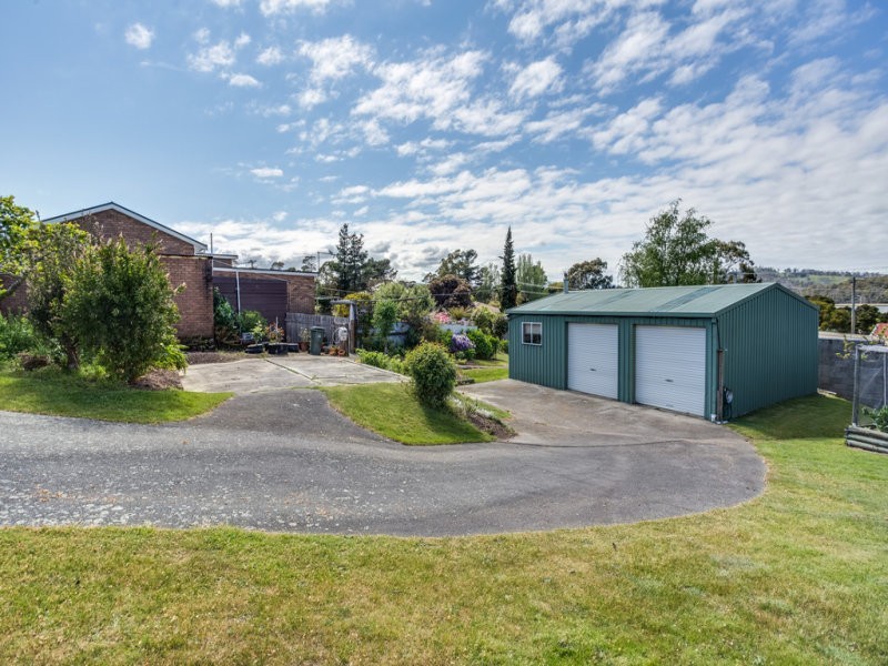 5 Taree Crescent, Gravelly Beach TAS 7276