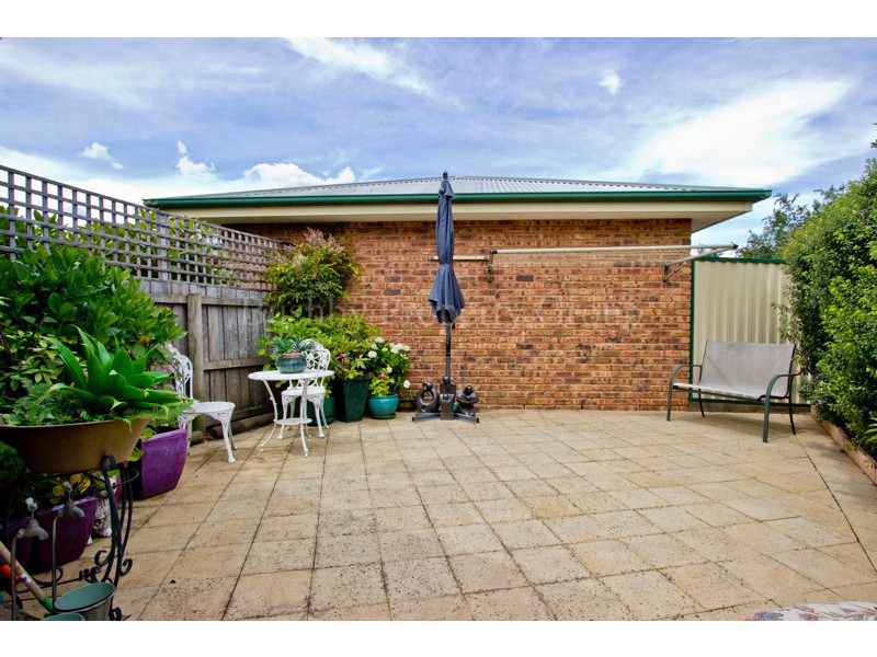 2/7-9 Holstun Place, Riverside TAS 7250