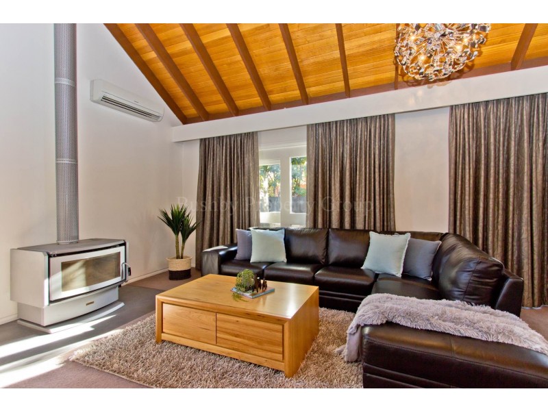 2 Kensington Gardens, Norwood TAS 7250