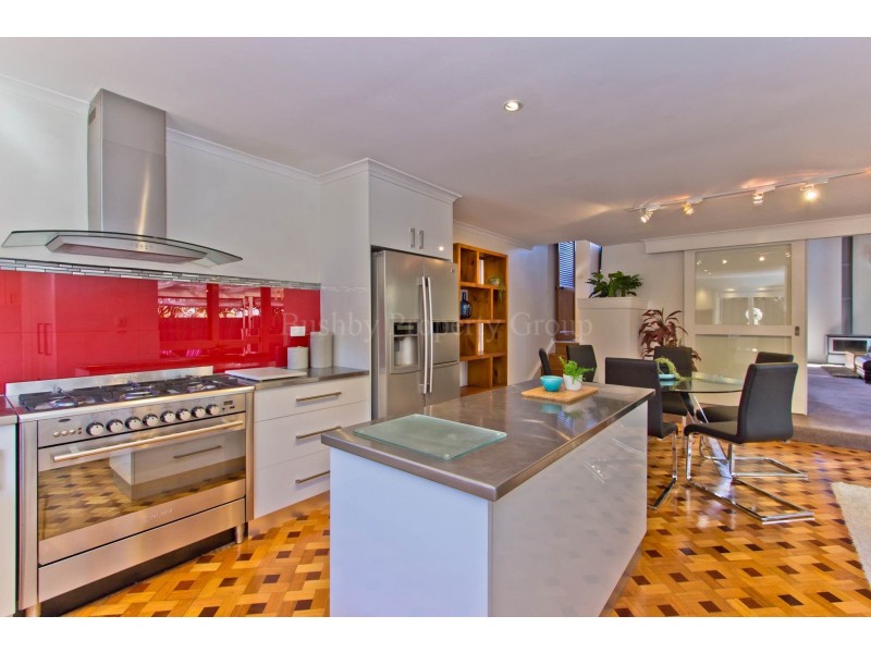 2 Kensington Gardens, Norwood TAS 7250