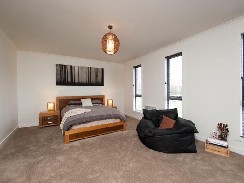 28 Bethune Place, Newnham TAS 7248