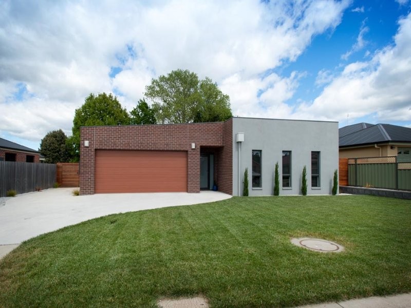 28 Bethune Place, Newnham TAS 7248