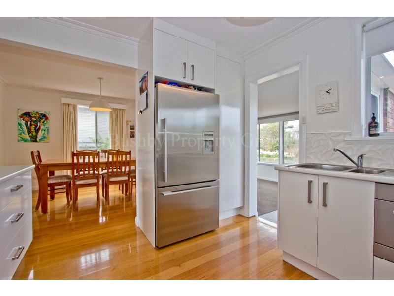 28 Julie Crescent, Newnham TAS 7248