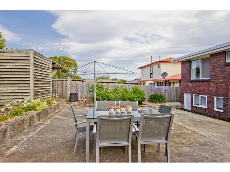 28 Julie Crescent, Newnham TAS 7248