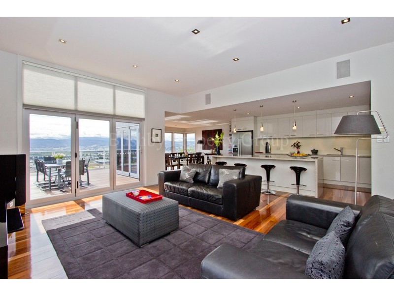 28 Whitford Grove, Trevallyn TAS 7250