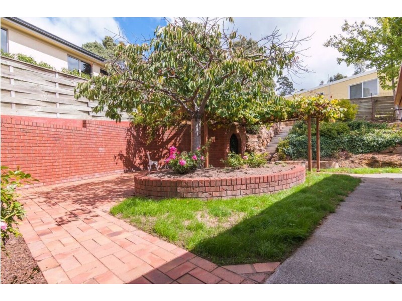 9 Lachlan Parade, Trevallyn TAS 7250