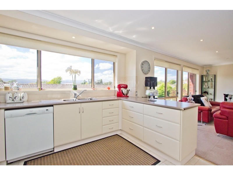 4 Lennon Rise, Newstead TAS 7250