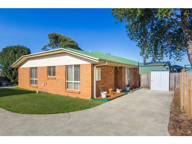 2/30b Hargrave Crescent, Mayfield TAS 7248