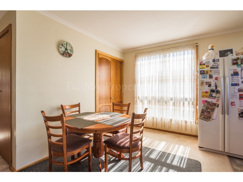 2/30b Hargrave Crescent, Mayfield TAS 7248